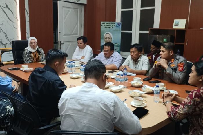 Rapat lintas sektor mengenai penanganan penyalahgunaan bangunan untuk tempat ibadah di Purwakarta. - Image