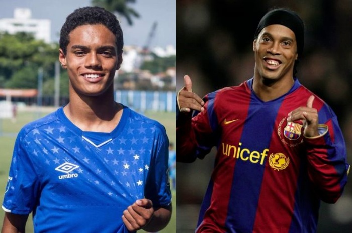 Joao Mendes bersama ayahnya, Ronaldinho. Mendes kini menjadi bagian dari Barcelona. - Image
