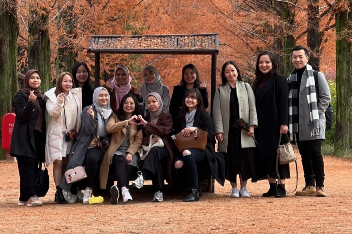 Dengan menjamurnya wisatawan ke luar negeri, peluang bisnis untuk tour dan travel sangat terbuka lebar. (IST) - Image
