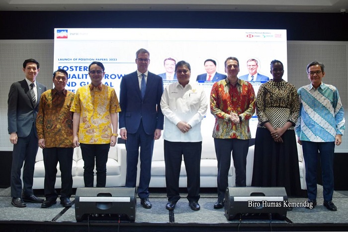 Menko Perekonomian Airlangga Hartarto dan Wamendag Jerry Sambuaga dalam dialog public "Fostering Growth and Global Integration" yang diselenggarakan Eurocham beberapa waktu lalu. - Image