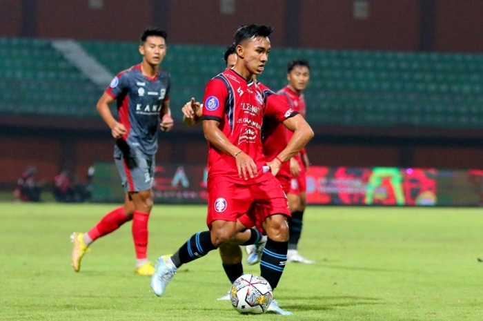 Arema FC terus melakukan pembentukan skuad mumpuni untuk bersaing di kompetisi musim depan. - Image