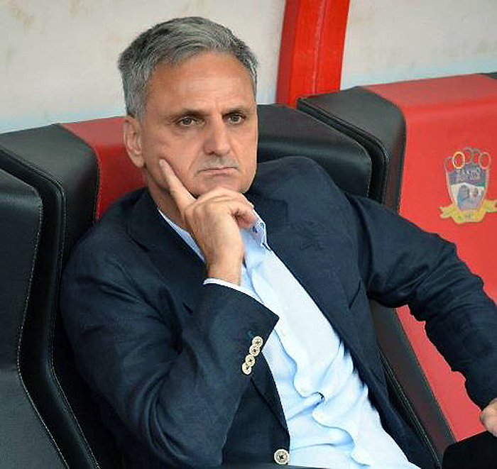 Pelatih baru PSS Sleman Marian Cuccharoni Mihail - Image