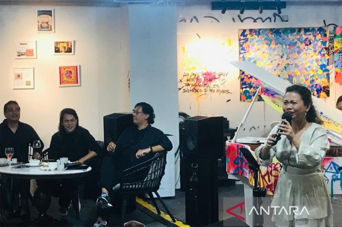 Nesia Ardi, musisi jazz dan pop Indonesia yang bertalenta tampil membawakan 10 lagu dalam pertunjukan bertajuk Antologi Musik Indonesia Volume II di Apurva Kempinski Hotel, Badung, Bali, Jumat (28/4/ - Image