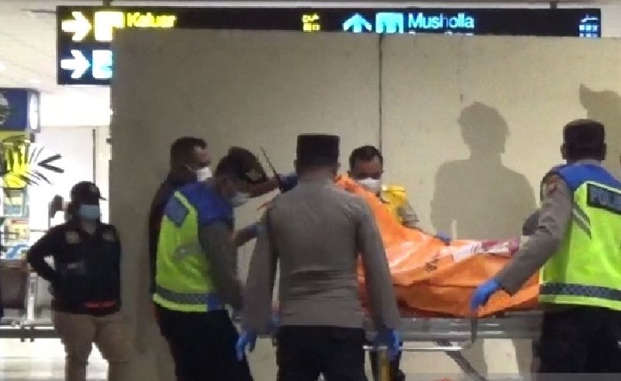 Jenazah perempuan yang terjatuh dari lift di Bandara Kualanamu, Medan, telah dievakuasi. - Image