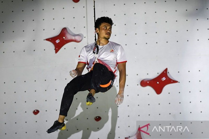 Veddriq Leonardo akan menjadi andalan Indonesia saat menggelar Piala Dunia Panjat Tebing 2023 di Kawasan Gelora Bung Karno (GBK), Senayan, Jakarta, 6-7 Mei. - Image
