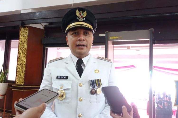 Wali Kota Surabaya Eri Cahyadi. - Image