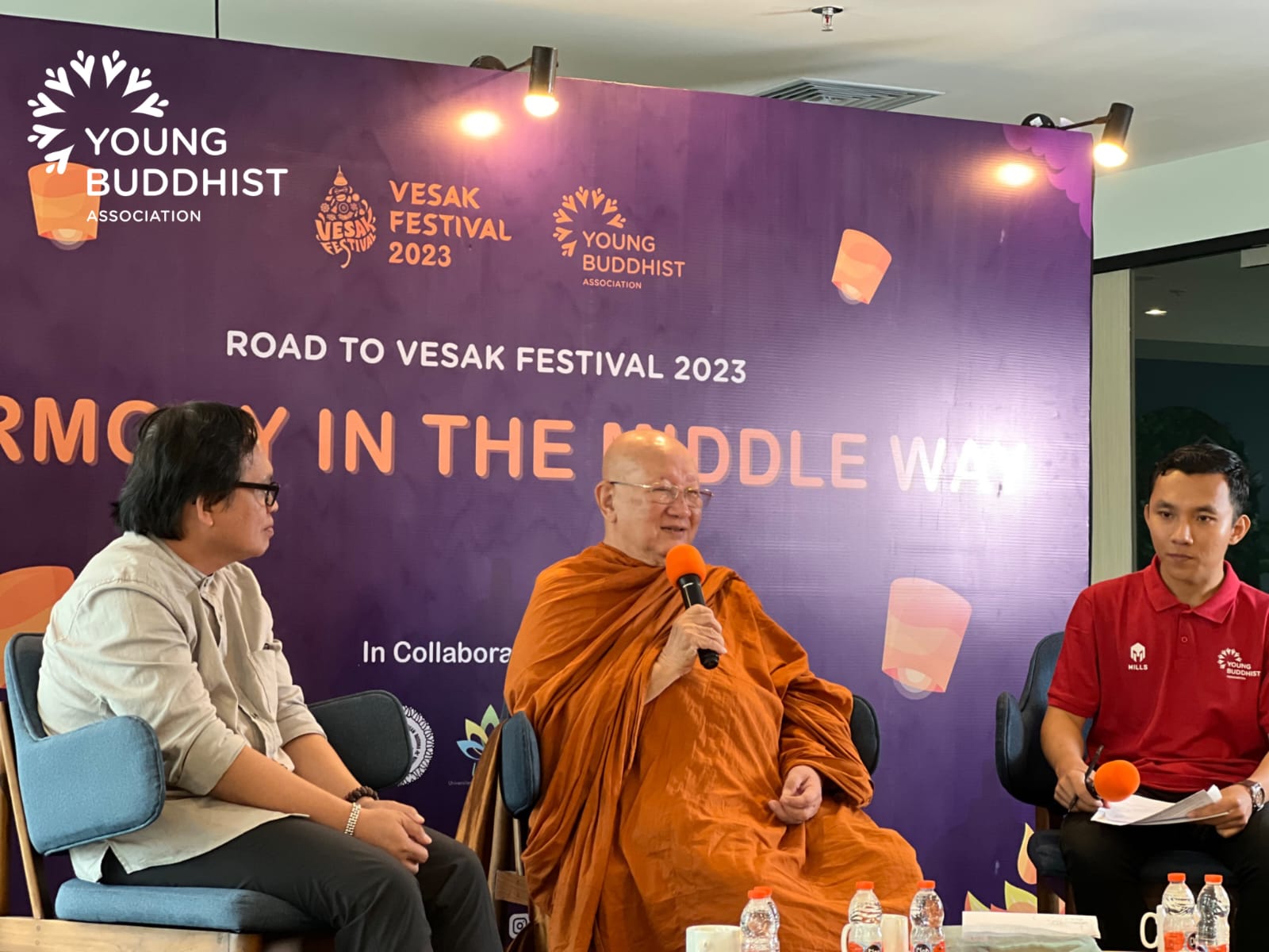 Bhante Jayamedho menyampaikan beberapa pemikiran di Kajian Lintas Agama - Image