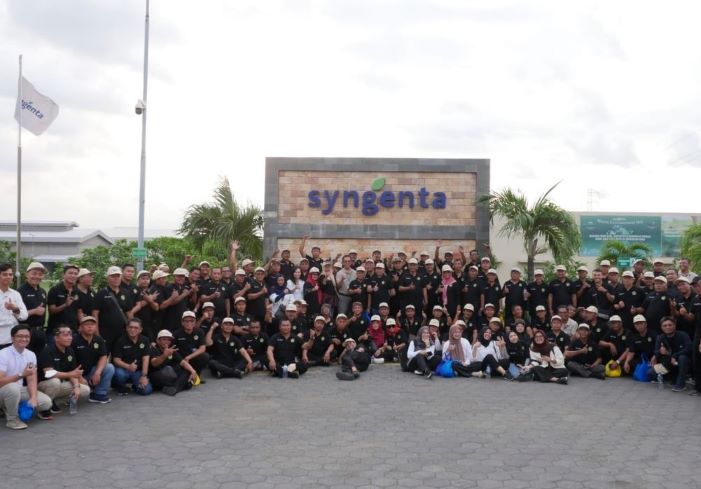 Kontak Tani Nelayan Andalan (KTNA) meninjau proses produksi benih jagung unggul berkualitas Syngenta Seed Indonesia di Pasuruan, Jawa Timur. - Image