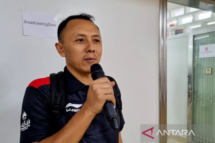 Alim Suseno optimistis tim asuhannya siap memberikan tantangan kepada tim voli putri Vietnam pada semifinal bola voli putri di SEA Games 2023. - Image