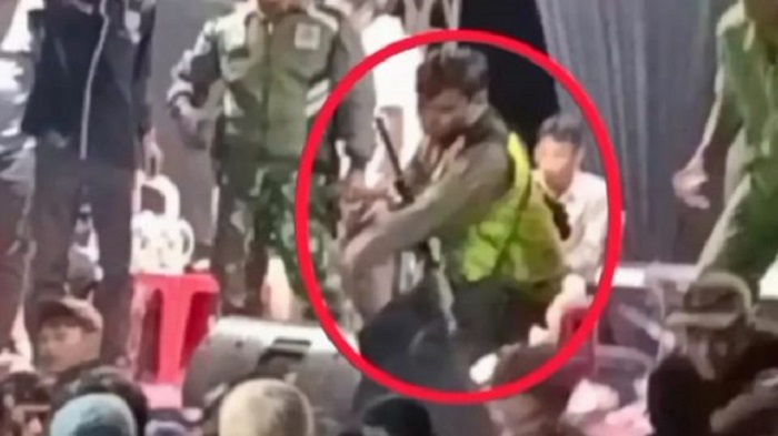 Acara rasulan atau bersih desa di Padukuhan Wuni, Nglindur, Kapanewon Girisubo yang berlangsung Minggu (14/5) malam ricuh dan berujung maut. - Image