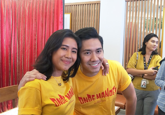 Shenina Cinnamon dan Emir Mahira. (Foto: Abdul Rahman/JawaPos.com) - Image