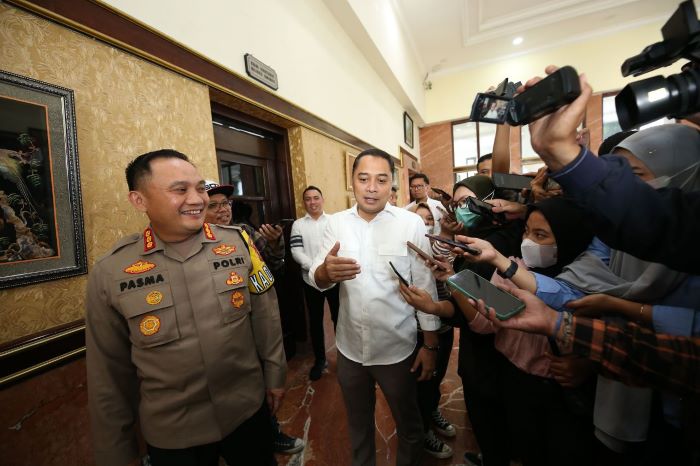 Wali Kota Surabaya Eri Cahyadi. - Image
