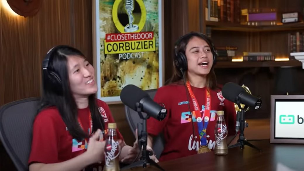 Pemain Timnas Basket Putri Indonesia, Henny Sutjiono (kiri) dan Dewa Ayu Made Sriartha angkat bicara di Podcast Deddy Corbuizer. (Istimewa) - Image