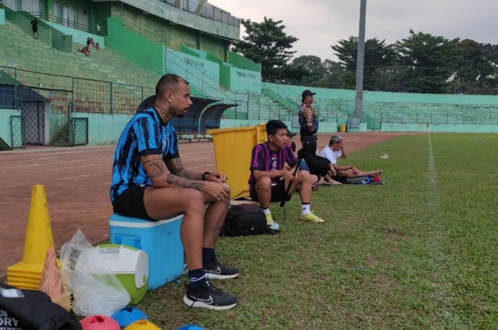 Gustavo Almeida sudah mengikuti sesi latihan bersama Arema FC. Dia diklaim menjadi solusi Singo Edan dalam mencetak gol musim 2023/2024. - Image