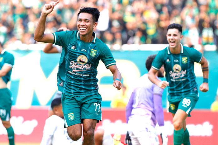 AWAL YANG BAGUS: Kasim Botan dan Ferdinand Sinaga menyumbang gol untuk kemenangan 3-1 Persebaya Surabaya atas Bali United di Stadion Gelora Bung Tomo, Surabaya, Minggu sore. - Image