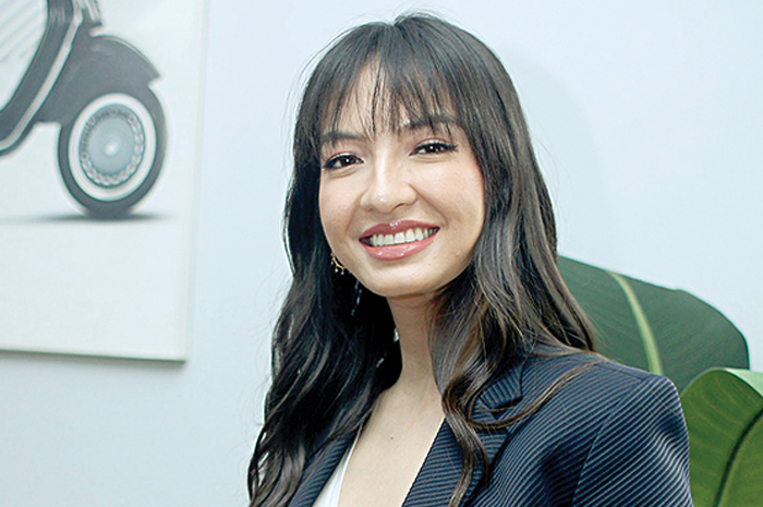 Pernyataan Raline Shah beberapa hari lalu dinilai oleh netizen abu-abu bahkan cenderung dianggap membela Israel dalam konflik dengan Palestina. - Image