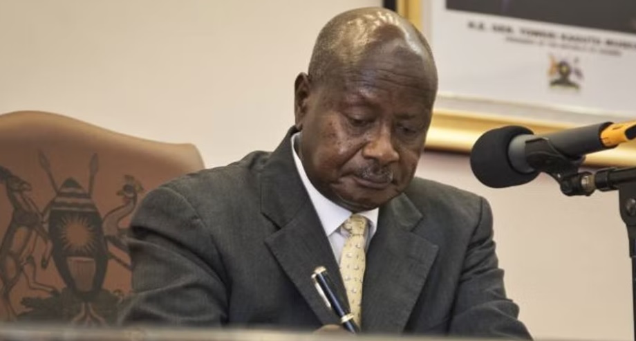 Presiden Uganda Yoweri Museveni menandatangani salah satu undang-undang anti-LGBT terkejam di dunia. Hukuman paling berat bagi pelaku adalah hukuman mati. - Image