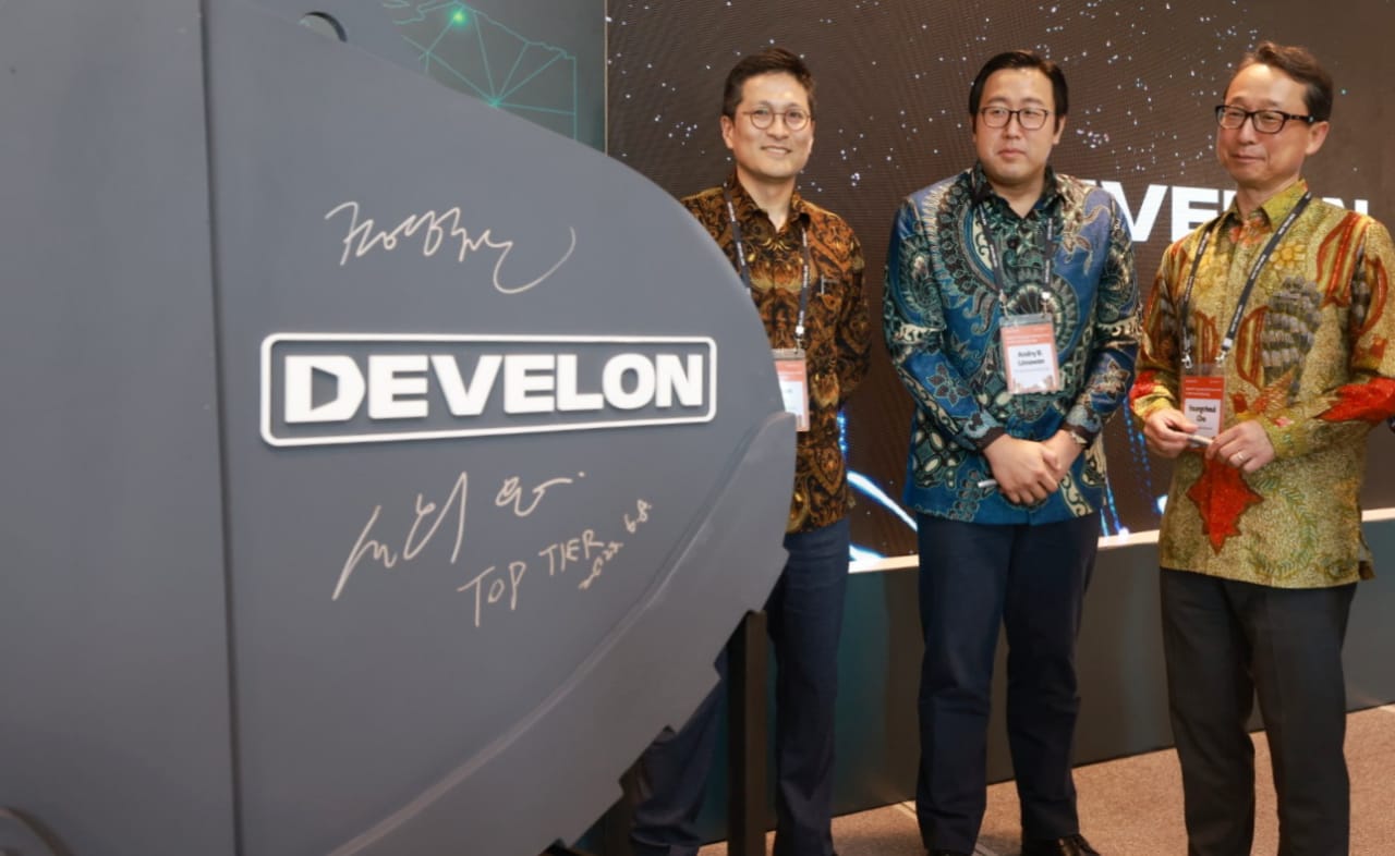 Peresmian kantor dan pusat distribusi suku cadang pertama di Indonesia dari HD Hyundai Infracore. - Image