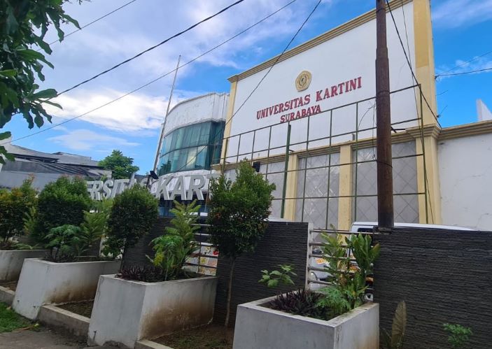 Universitas Kartini Surabaya. - Image