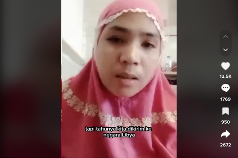 Tangkapan layar pekerja migran Indonesia asal Lombok Timur, Sri Muliemi, mengaku mendapatkan kekerasan fisik dari majikan ketika bekerja di Libya. (ANTARA/HO-TikTok @hailotim) - Image