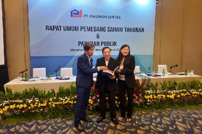 Jajaran direksi PT Pakuwon Jati Tbk usai RUPS Tahunan di Jakarta, Selasa (27/6/2023). (Istimewa) - Image