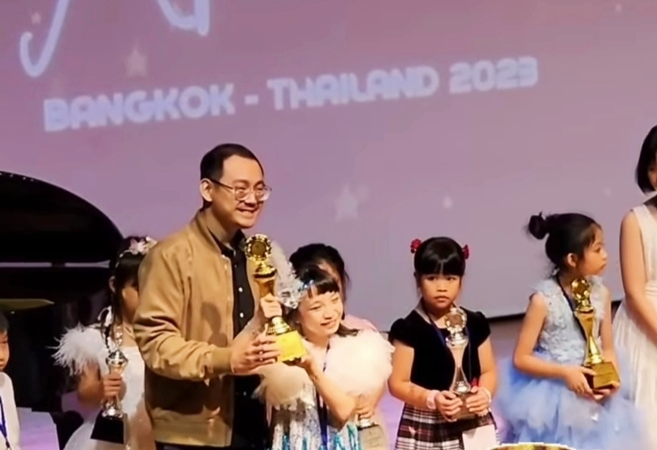 Etenia Croft Wijaya mengharumkan nama bangsa dalam kompetisi internasional, Pasific Arts Festival 2023./istimewa - Image