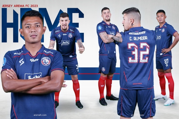 Arema FC memperkenalkan jersey anyar yang bakal mereka kenakan di pentas Liga 1 musim 2023/2024. - Image