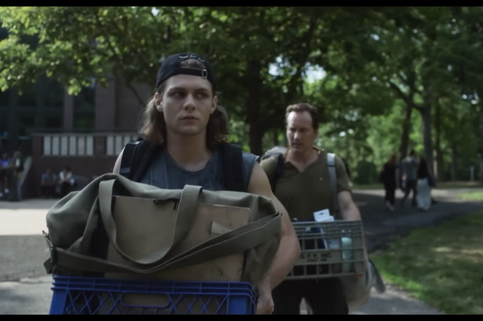 Tangkapan layar Patrick Wilson dan Ty Simpkins dalam trailer film ‘Insidious: The Red Door’ (Sony Picture Entertainment Youtube) - Image