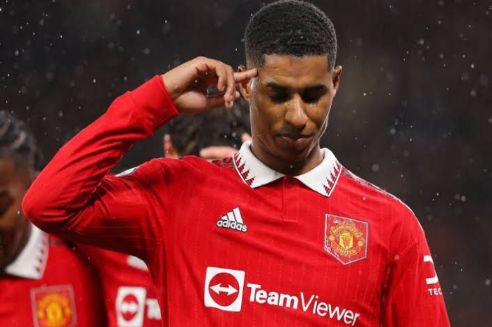 Marcus Rashford perpanjang kontraknya dengan Manchester United walau sempat diincar Paris Saint-Germain. (Twitter/@marcusrashford) - Image