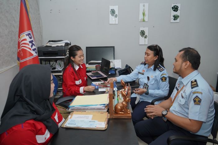 Kanwil Kemenkumham Jatim menggelar verifikasi partai politik (parpol) berbadan hukum. - Image