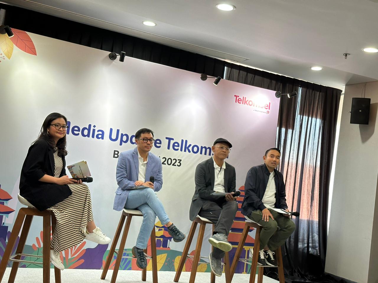 Jumpa pers media update Telkomsel di Denpasar, Bali, Rabu (26/7). - Image