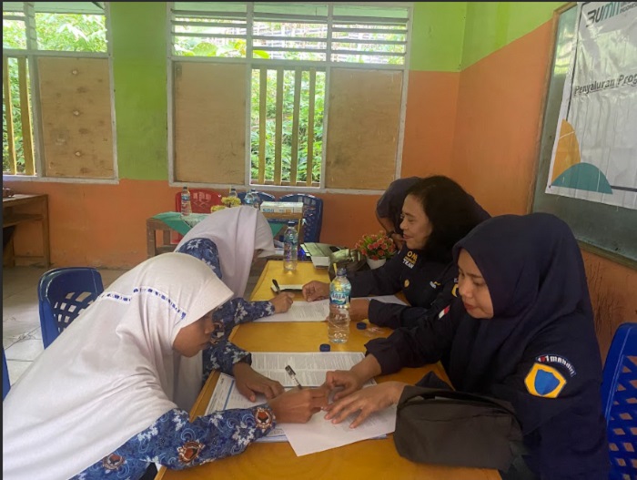 Komitmen Bank Mandiri dalam penyaluran bantuan yang dicanangkan oleh Kementerian Agama, Kementerian Pendidikan, Kebudayaan, Riset dan Teknologi, serta Kementerian Pertanian terus dilakukan. - Image