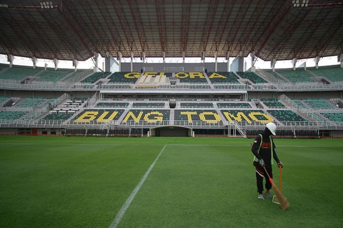 FIFA rencananya akan melakukan inspeksi Stadion Gelora Bung Tomo, Surabaya, Senin (31/7). (Antara) - Image