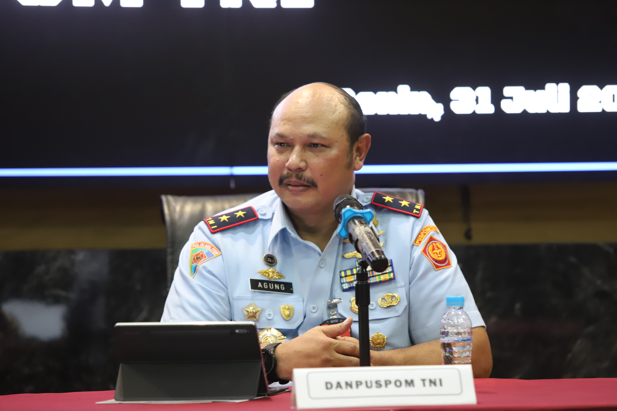 Danpuspom TNI Marsda TNI Agung Handoko membantah pihaknya melakukan intervensi kepada pimpinan Komisi Pemberantasan Korupsi (KPK) dalam kasus dugaan korupsi di Basarnas. - Image
