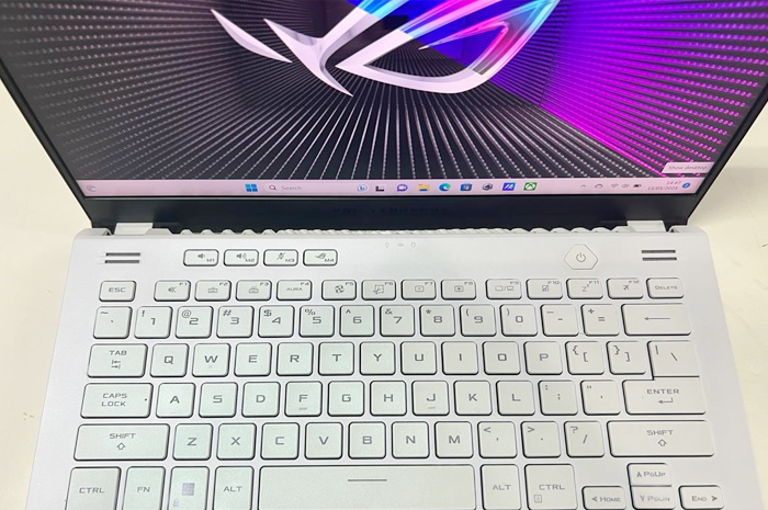 ASUS ROG Zephyurus G14