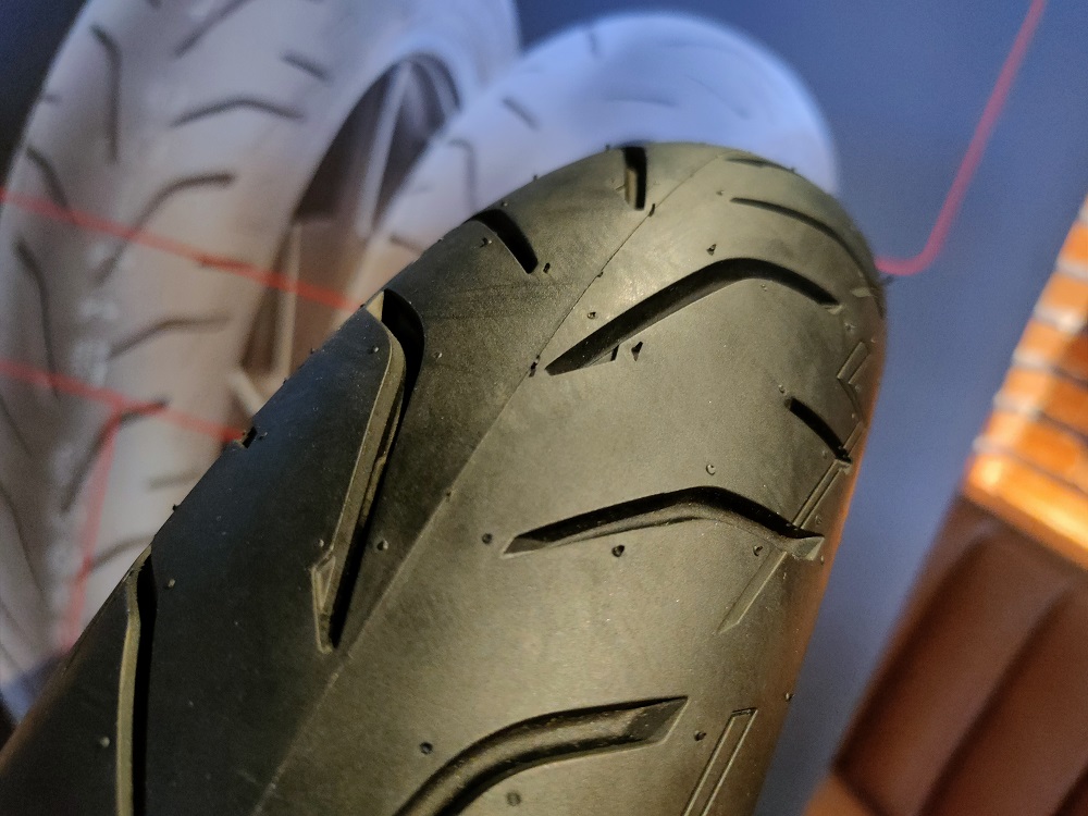 Ban Swallow Voltrax untuk sepeda motor listrik dibuat dengan spesifikasi dan riset khusus. - Image