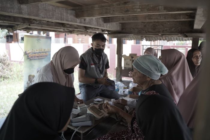 Lembaga kemanusiaan Golden Future Indonesia salurkan bantuan kemanusiaan ke Pulau Bawean. - Image