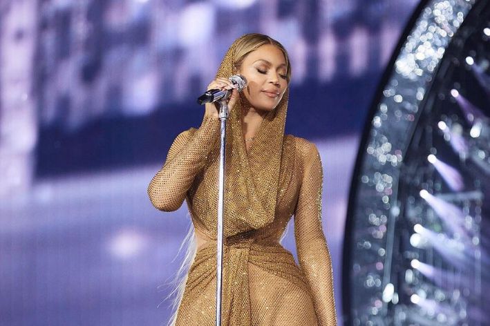 Penampilan penyanyi Beyonce. - Image