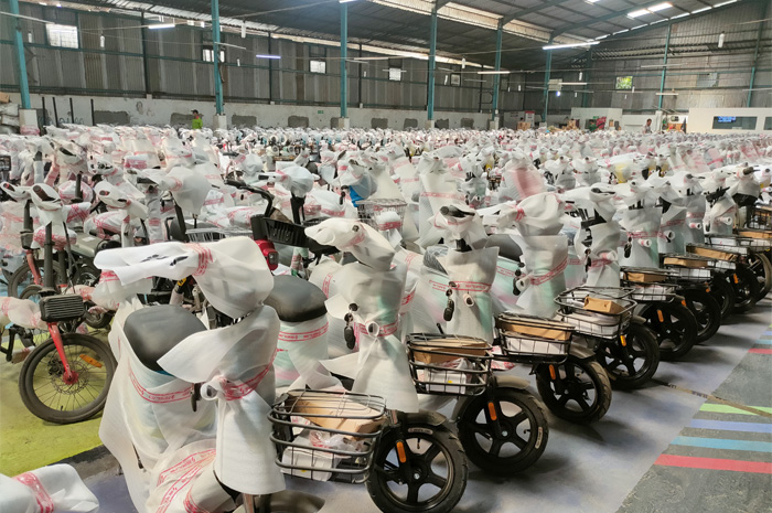 Pabrik Selis mampu memproduksi kendaraan listrik dalam jumlah besar di kawasan Cikupa, Kabupaten Tangerang. (RianAlfianto/JawaPos.com). - Image