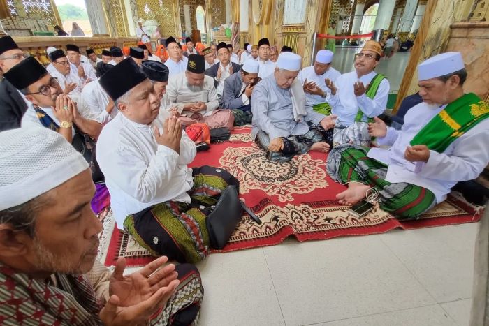 PKS Jatim ziarah dan tahlil ke Makam Pahlawan Nasional dan Sesepuh Nahdlatul Ulama. - Image