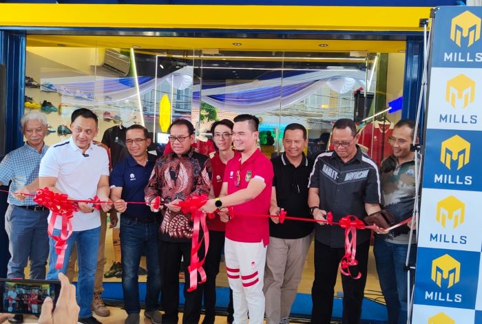 Mengusung tag line The Next Level, Mills resmi membuka Official Store Mills di di Jalan Erlangga Barat 7 No. 5C, Simpang Lima, Semarang. - Image