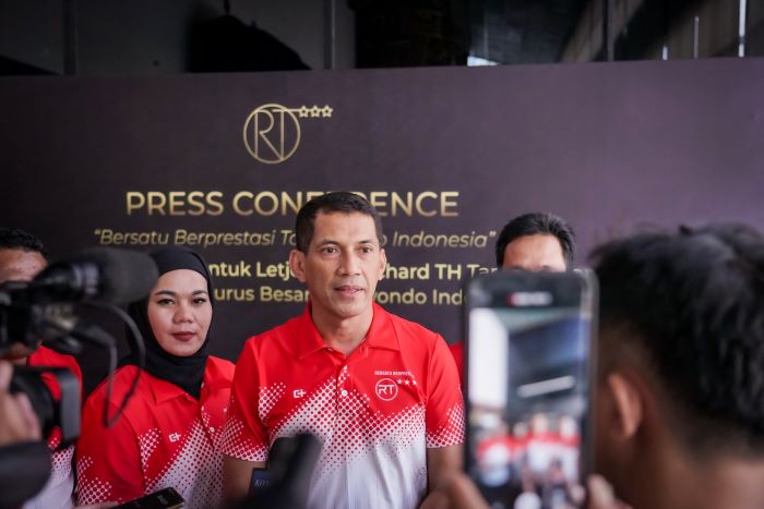 Sejumlah perwakilan Pengprov PBTI deklarasikan dukungan pada Letjen TNI Richard Tampubolon pimpin PBTI periode 2023-2027 di Hotel Atlet Century, Jakarta, Kamis (24/8). - Image