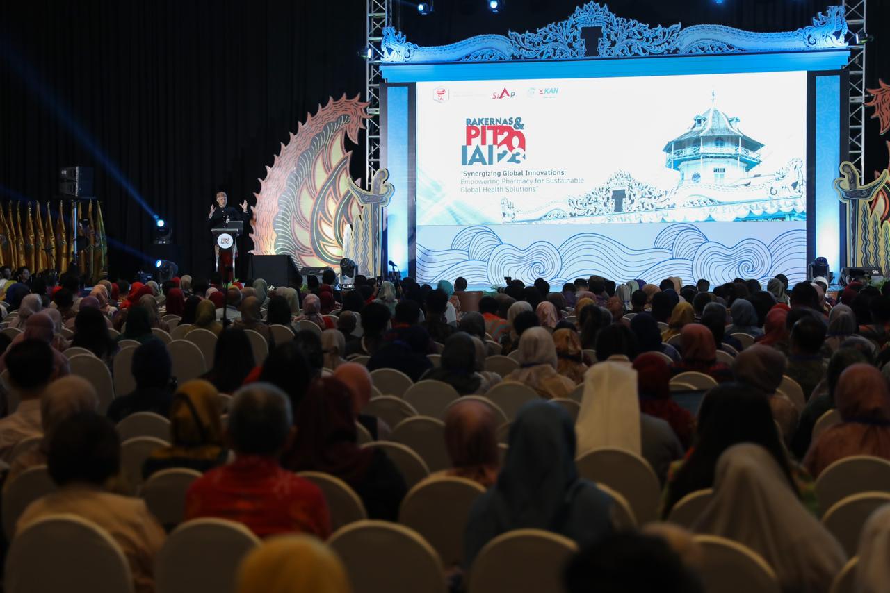 Rakornas dan Pertemuan Ilmiah Tahunan (PIT) Tahun 2023 Pengurus Pusat Ikatan Apoteker Indonesia (IAI) di Hotel Grand Mercure, Solo, Jateng, Kamis (24/8/2023). (Istimewa) - Image