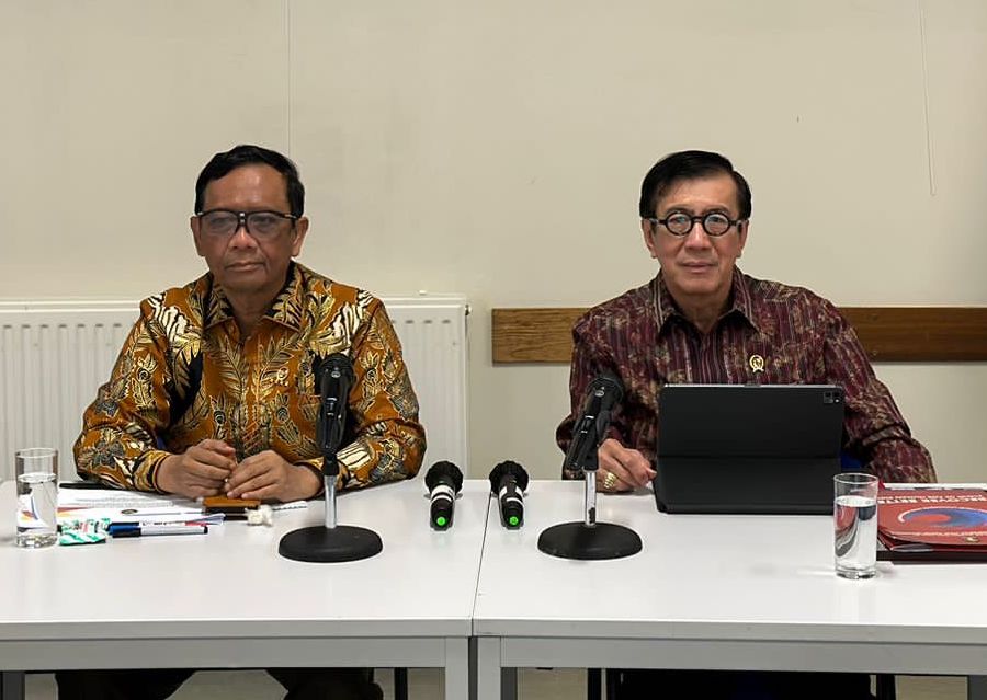 Menkopolhukam Mahfud MD dan Menkumham Yasonna Laoly. (Istimewa) - Image
