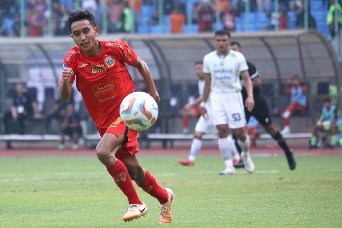 Muhammad Rayhan Hannan saat membela Persija Jakarta. Dia merasa bersyukur mendapatkan kesempatan pertama dipanggil memperkuat timnas Indonesia U-23. - Image