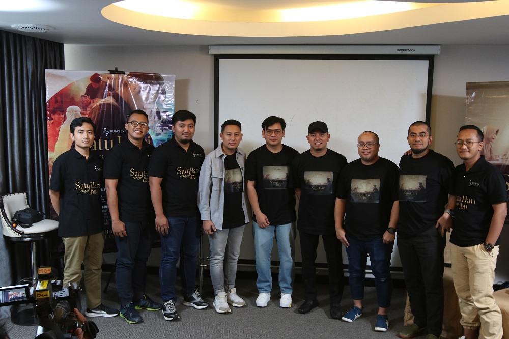 Ruang 29 Pictures, produser film Satu Hari Dengan Ibu (SAHDU) menggandeng Natta Reza, penulis dan komposer lagu sekaligus penyanyi muda berbakat Indonesia menggarap Original Soundtrack (OST) SAHDU. - Image