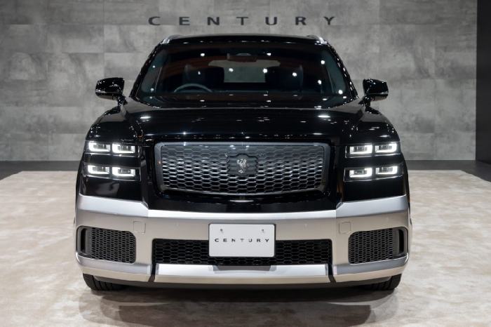 Toyota Century yang saat ini mengalami pergantian model segmen. (Istimewa). - Image