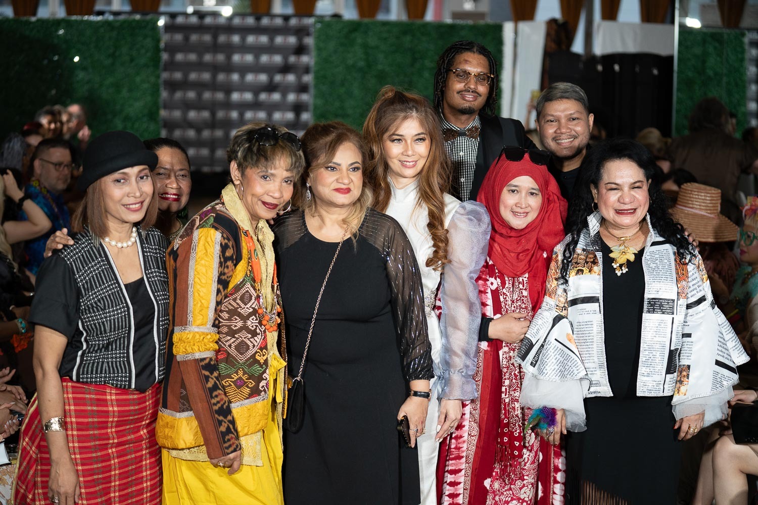 Vanny Tousignant (kedua dari kiri) di ajang New York Indonesia Fashion Week (NIFW) 2023. - Image