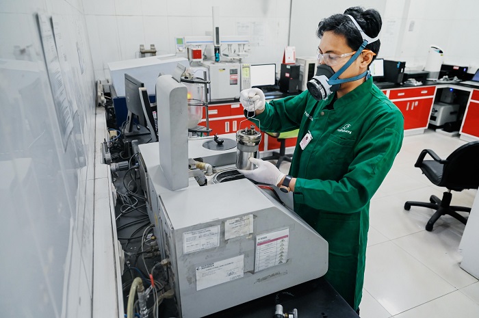 Nathabumi memiliki sistem pengelolaan limbah dan laboratorium analisa limbah yang telah bersertifikat ISO 17025 di Pabrik Narogong, Jawa Barat. - Image