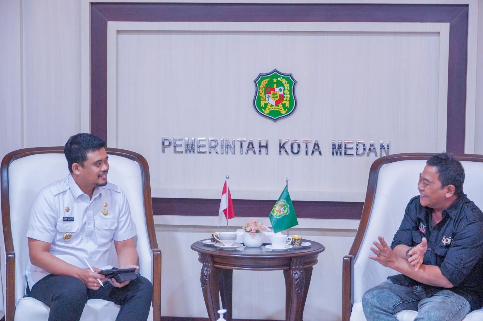 Wali Kota Medan Bobby Nasution menerima kunjungan Badan Perfilman Indonesia (BPI) di Balai Kota Medan, Rabu (13/9). - Image